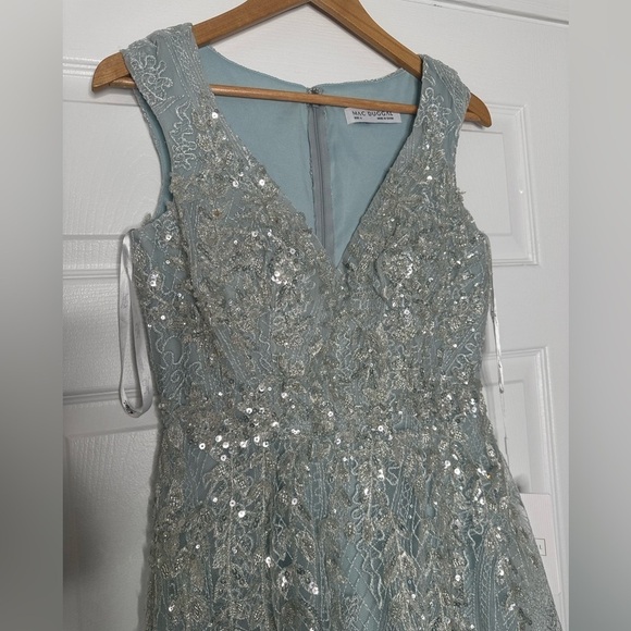 MAC DUGGAL embroidered floral sleeveless A-line gown NWT - Picture 5 of 13